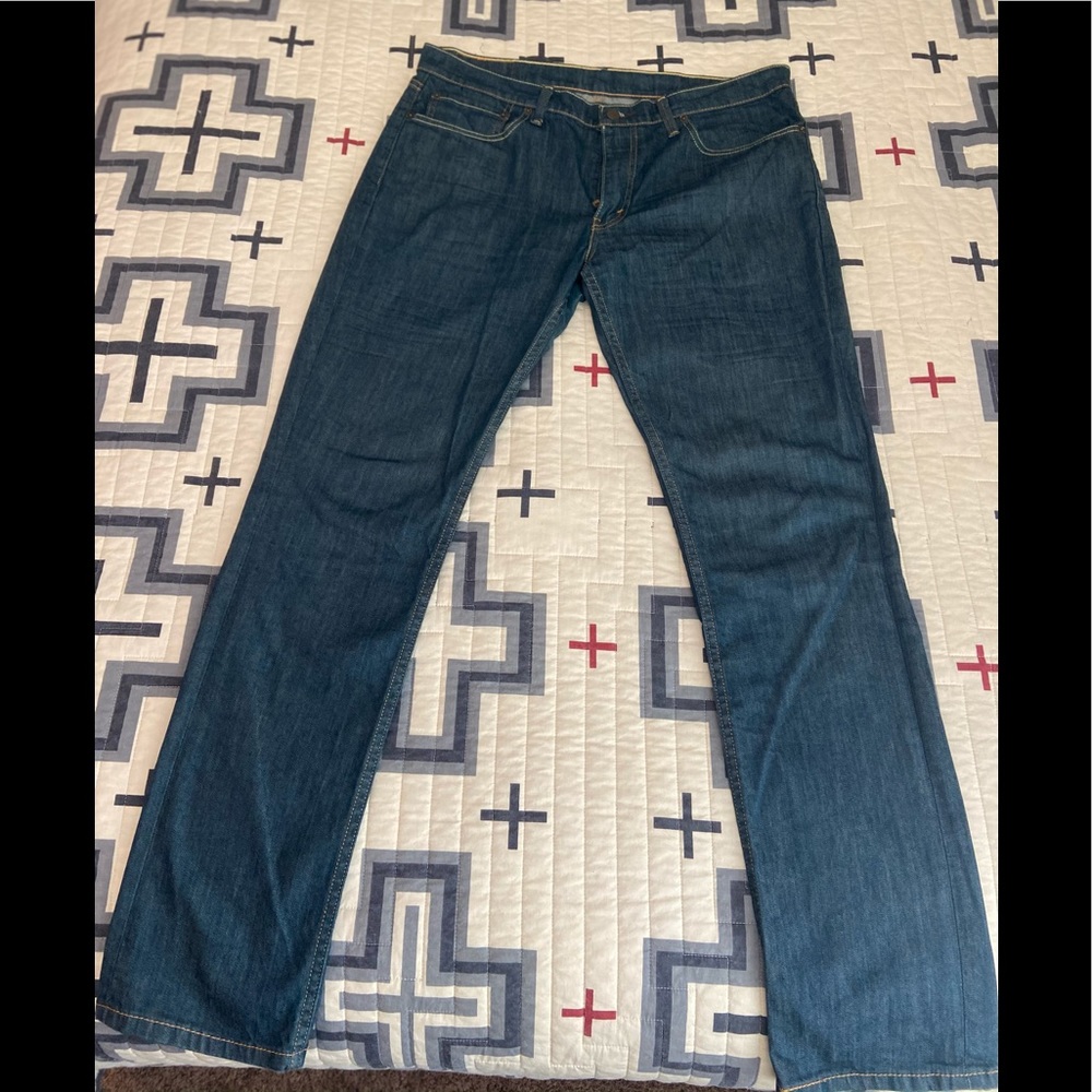 36 WAIST X 34 LENGTH DENIM LEVI JEANS